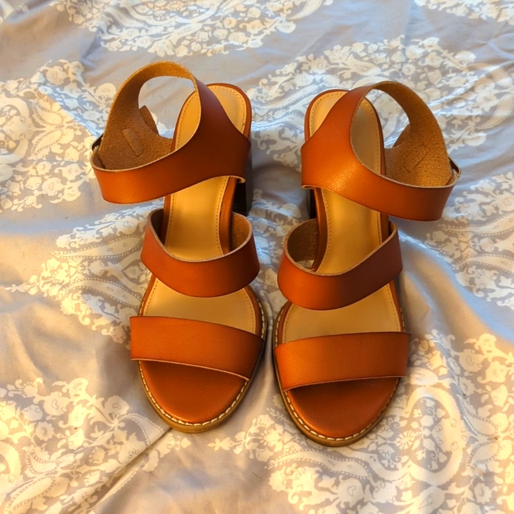 Old navy heeled sandal